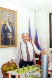 С.П. Якунин с макетом БЭУ